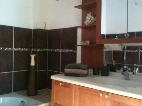 Maison Avec Jacuzzi Et Terrasse Sur Les Toits Brignon Exterior foto